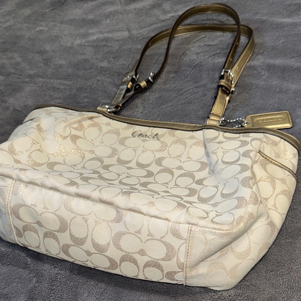 Coach Beige and Brown Signature Shoulder Bag - Picture 2 of 11